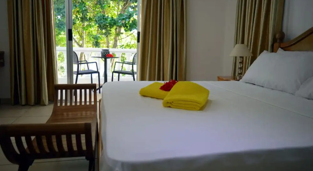 Sundown Beach Villa, Book Villa Hotels in Mahe with Parking, Parking
