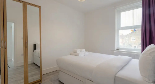 3 Bedroom House In Tooting With Garden, Забронировать Дом для отпуска Виллы Большого Лондона, Вилла
