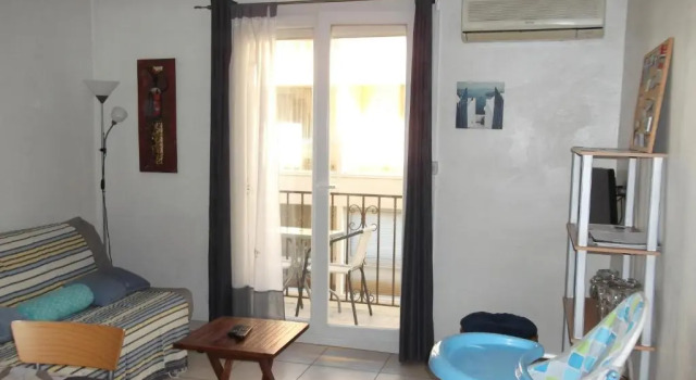 CANET Plage appartement 1 chambre , climatisation, parking sécurisé couvert, Boek Appartement Hotels in Canet-en-Roussillon met parkeren, Parkeren