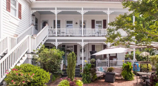 Люкс Deluxe Pecan Tree Inn