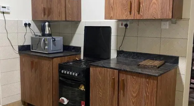 Relaxing 2 bedroom unit with scenic lake view