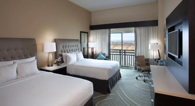 Четырёхместный номер Standard Lakeway Resort & Spa
