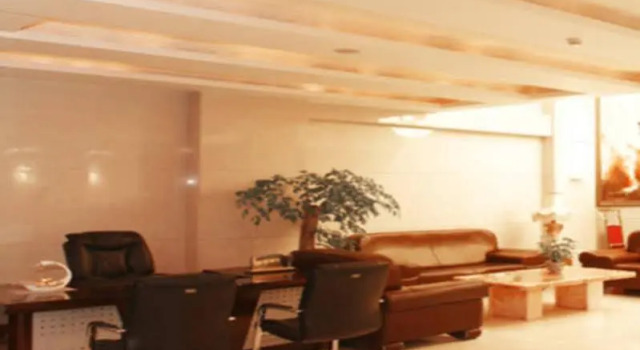Huaxia Business Hotel Dongguan, Boek Hotel Hotels in Guangdong met parkeren, Parkeren
