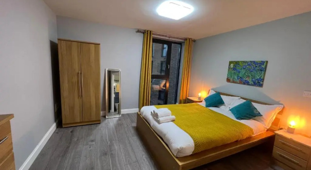 Апартаменты Stunning Top Floor Southside Apartment 2 BEDS PARKING WIFI NETFLIX