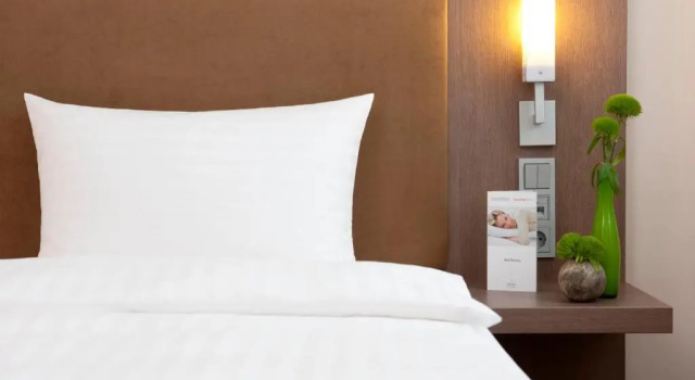 Двухместный номер Accessible IntercityHotel Berlin Hauptbahnhof