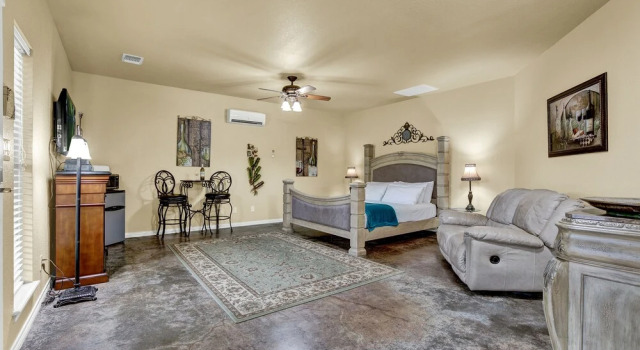 Private Luxury Retreat With Hot Tub 10mins To Fred!, Prenota Hotel Fredericksburg Texas Wine Country