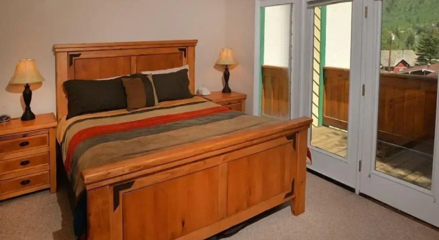 Коттедж с балконом Meadow Ridge Townhome A