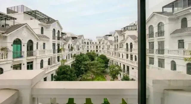 Двухместный люкс с балконом PCA HOTEL 1 - Vinhomes Ocean Park