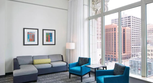 Двухместный люкс с 2 комнатами Residence Inn Milwaukee Downtown