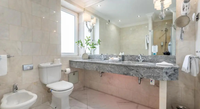 Двухместный номер Deluxe с балконом и с видом на море Villa Bellevue Portoroz-Portorose