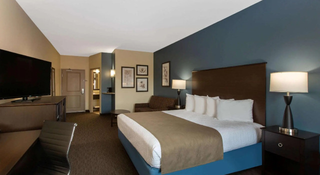 Двухместный номер Standard AmericInn by Wyndham Sioux Falls North