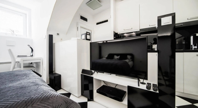 Black and White Studio, Забронировать Отель Любляна Greater Ljubljana, рядом с Люблянская ратуша