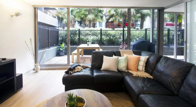 Urban Sea Drift - Pets, Pool, Gym, Parking, Beach 250m, Book Hotel Hotels in Melbourne Region with a Pool, Swimming Pool
