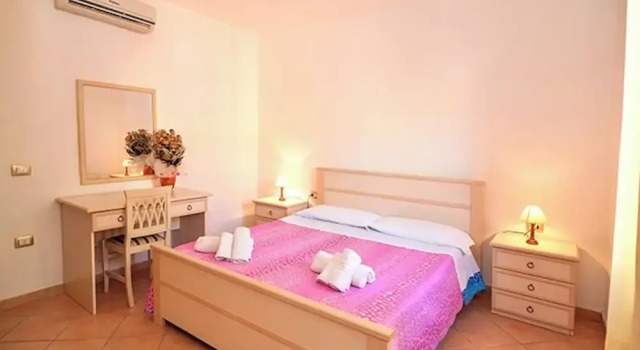 Residence with swimming pool near Budoni