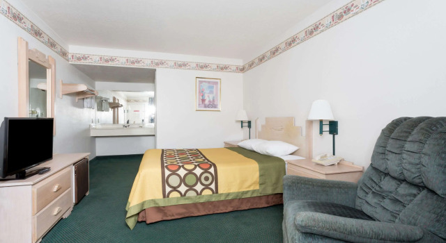 Super 8 by Wyndham Cottonwood