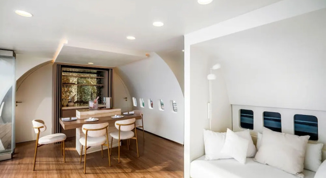Private Jet Villa