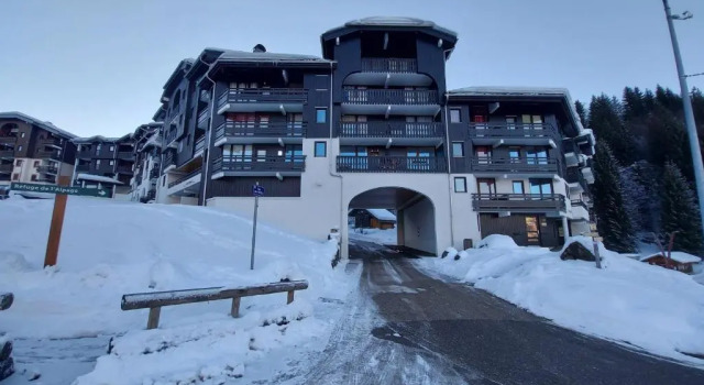 Appartement Morillon 1100, 2 pièces, 8 personnes - FR-1-624-84, Prenota Appartamento Hotel a Alvernia con parcheggio, Parcheggio