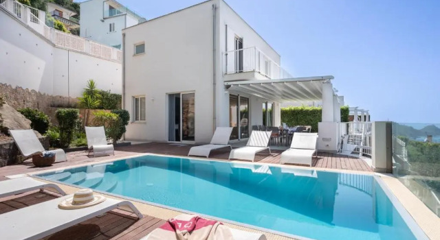 Вилла с 5 комнатами Villas dOrlando - with private pool and sea view