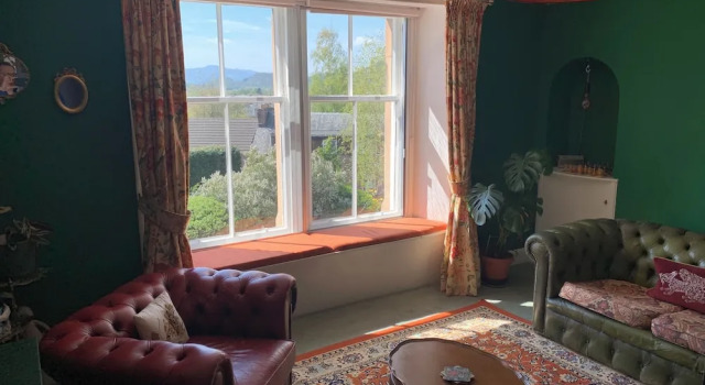 Squirrel Away Apartment Crieff, Buchen Sie Ferienwohnung Crieff 