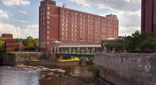 Номер Standard UMass Lowell Inn and Conference Center