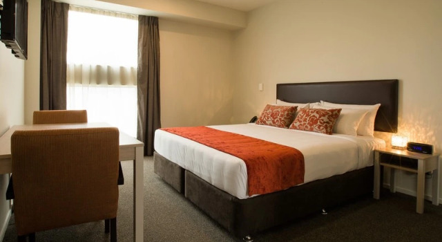 Номер Standard Ramada Suites by Wyndham Christchurch City