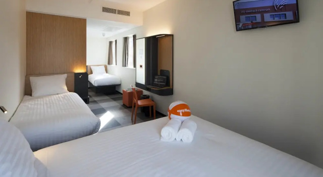 Четырёхместный семейный номер Standard easyHotel The Hague Scheveningen Beach