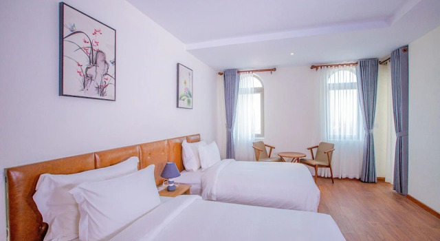 Двухместный номер Standard с балконом и с видом на сад Sea Breeze Hotel & Villa