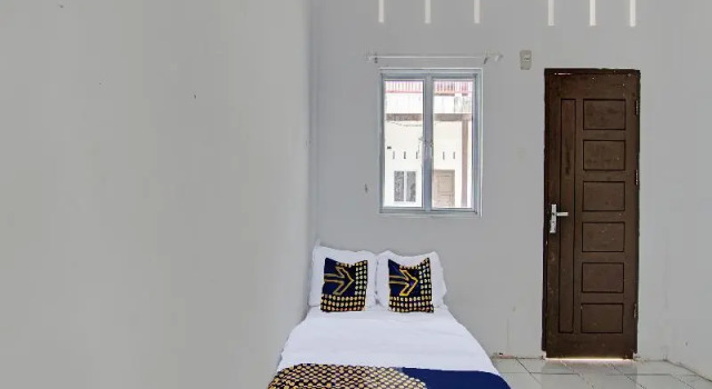 Номер Standard Hotel O Homestay Dinda Syariah Near Masjid Al Amin