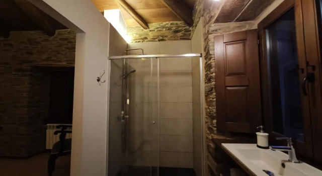 Коттедж с 4 комнатами Casas de Outeiro