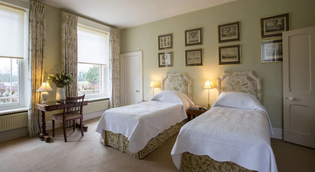 Номер Luxury Overtown Manor Bed and Breakfast