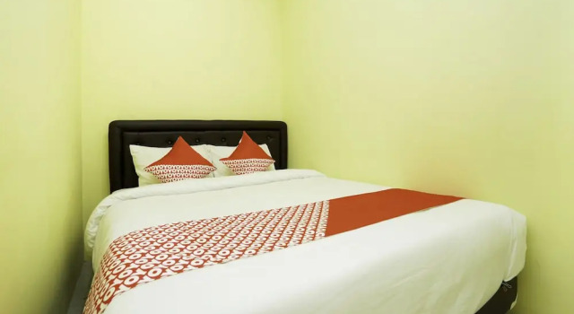 OYO 2663 Jombang Permai Syariah Residence, Book Hotel Hoteller i Jombang med parkering, Parkering