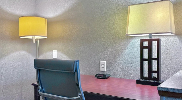 Двухместный номер Standard American Inn Cedar Rapids South