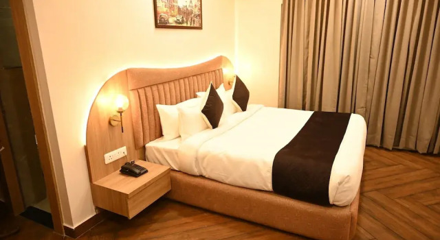 The Regal Crown By Ritya Hotels