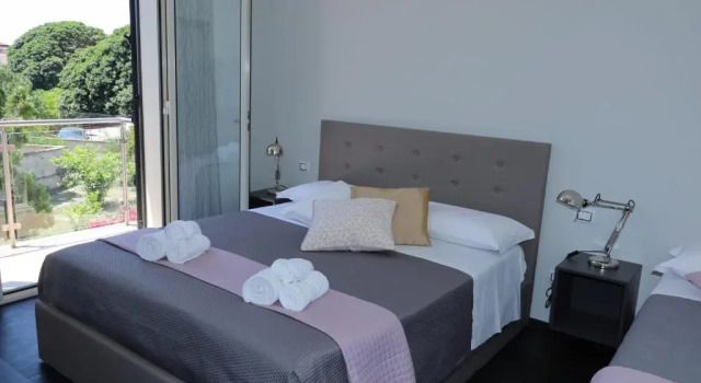 Четырёхместный номер Standard с балконом Sunrise B&B Sicilia Avola
