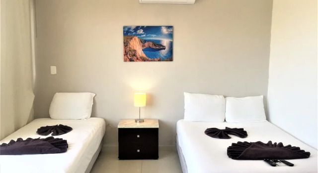 Номер Standard La Playa Condo