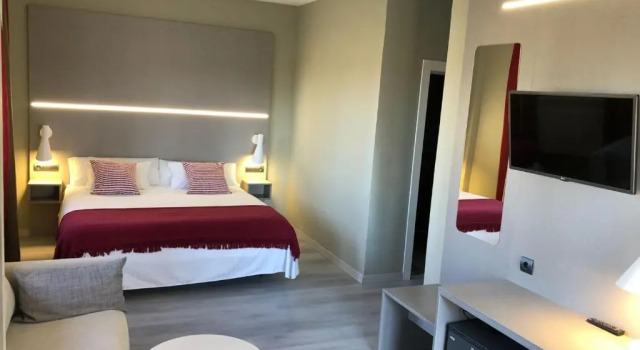 Hotel Valjunco, Book Hotel Hoteller i Castile and Leon med pool, Swimmingpool