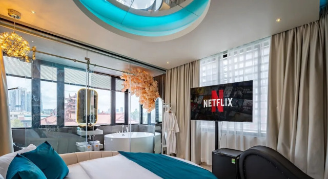 Midas Hotel