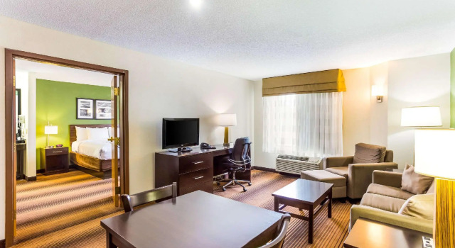 Люкс Sleep Inn & Suites Kingsport TriCities Airport