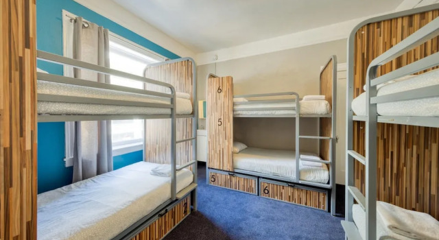 Кровать в общем номере HI San Francisco Downtown Hostel