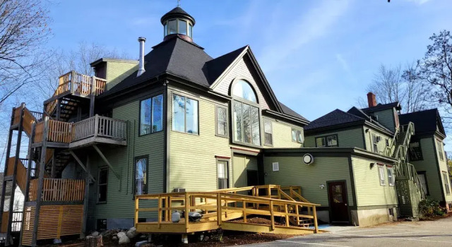 The Elizabeth Inn and Restaurant