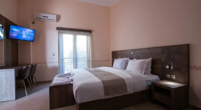 Люкс с балконом и с видом на море Cyrenia Guesthouse