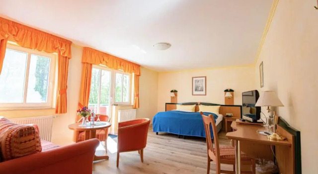 Двухместный номер Standard с балконом Hotel Dünenschloss