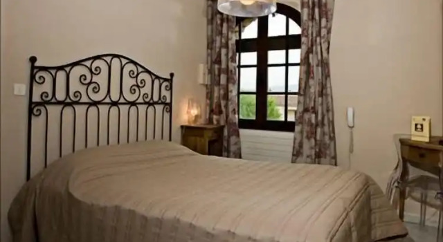 Номер Economy Logis Hôtel Le Manoir - Luberon