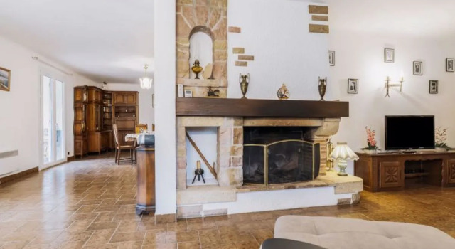 La Salamandre, Rezervați Hotel Pollestres Pyrénées-Orientales