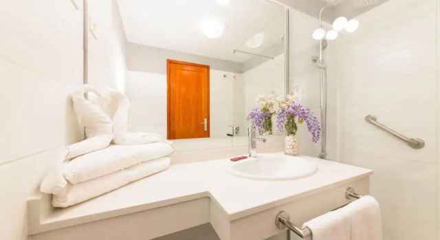 Апартаменты c 1 комнатой с балконом и с частичным видом на море Apartamentos Centro Cancajos