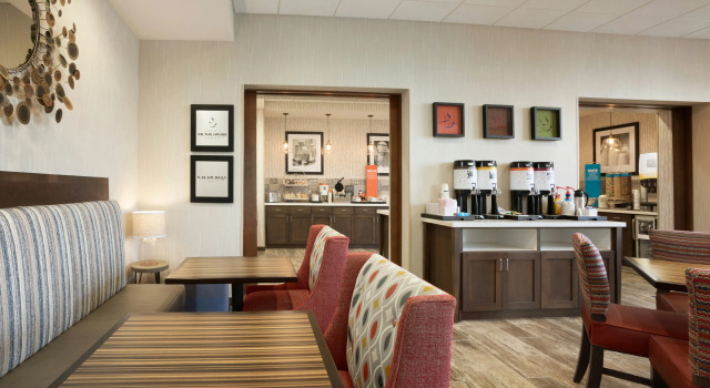 Hampton Inn Salt Lake City Cottonwood, Забронировать Отель Холладей Salt Lake County, рядом с Carmel of the Immaculate Heart of Mary Monastery
