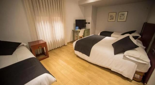 Семейный номер Standard с балконом Boutique Hotel Castilla