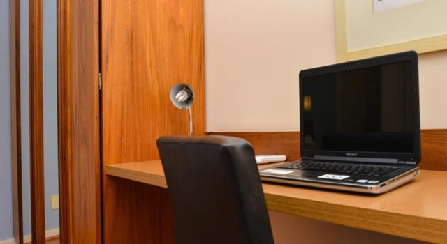 Двухместный номер Superior с балконом Regency Park Hotel