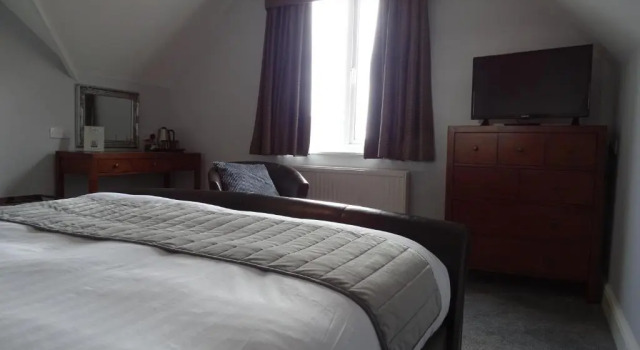 Полулюкс The Beeches Hotel & Leisure Club