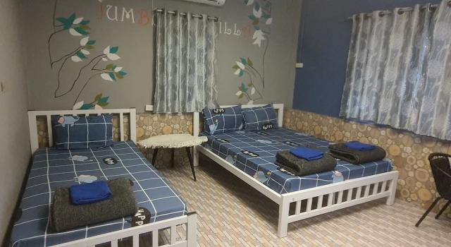 Семейный номер Standard с балконом Jumbo Villa Homestay and Resort